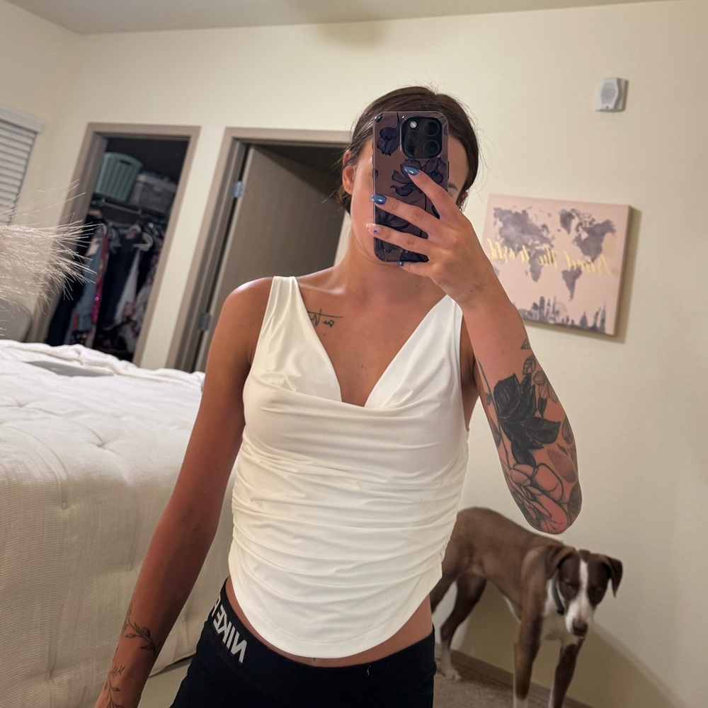 NWT Aritzia white Top